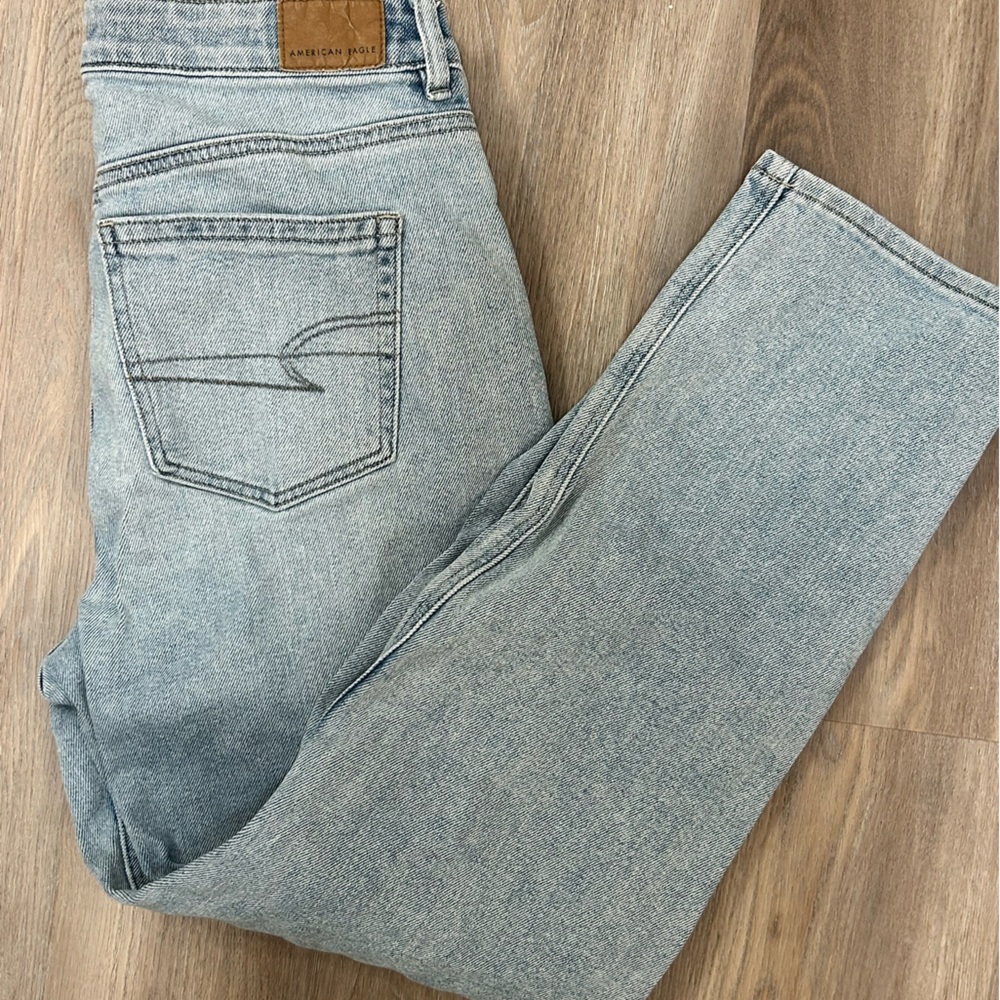American eagle mom jeans